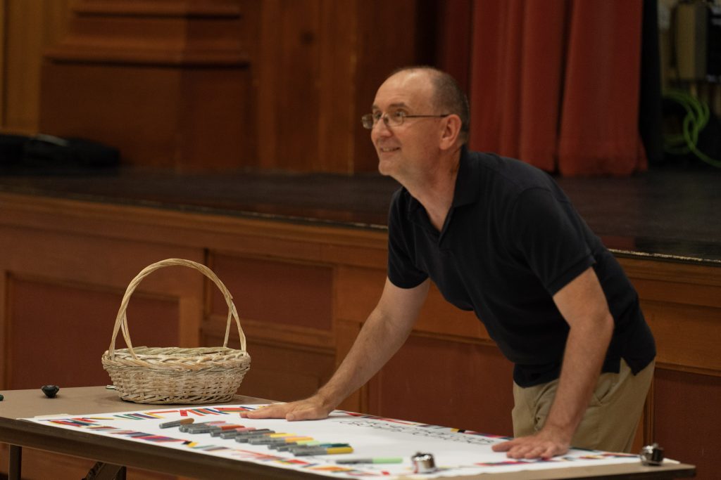 Jason inviting students to sign the Middlebury Language Pledge, 2024